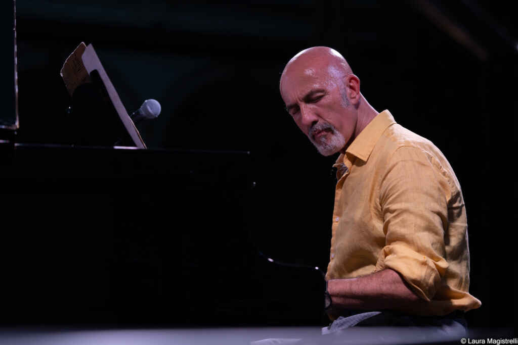 Atelier Musicale: il pianista Carlo Morena rilegge Monteverdi, tra madrigali e improvvisazioni jazz, sabato 4 febbraio alla Camera del Lavoro di Milano