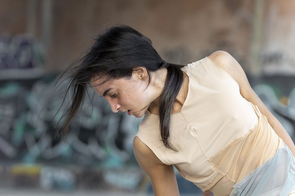 Domani a Fienile Fluò MIRADA, una performance della coreografa e danzatrice Elisa Sbaragli